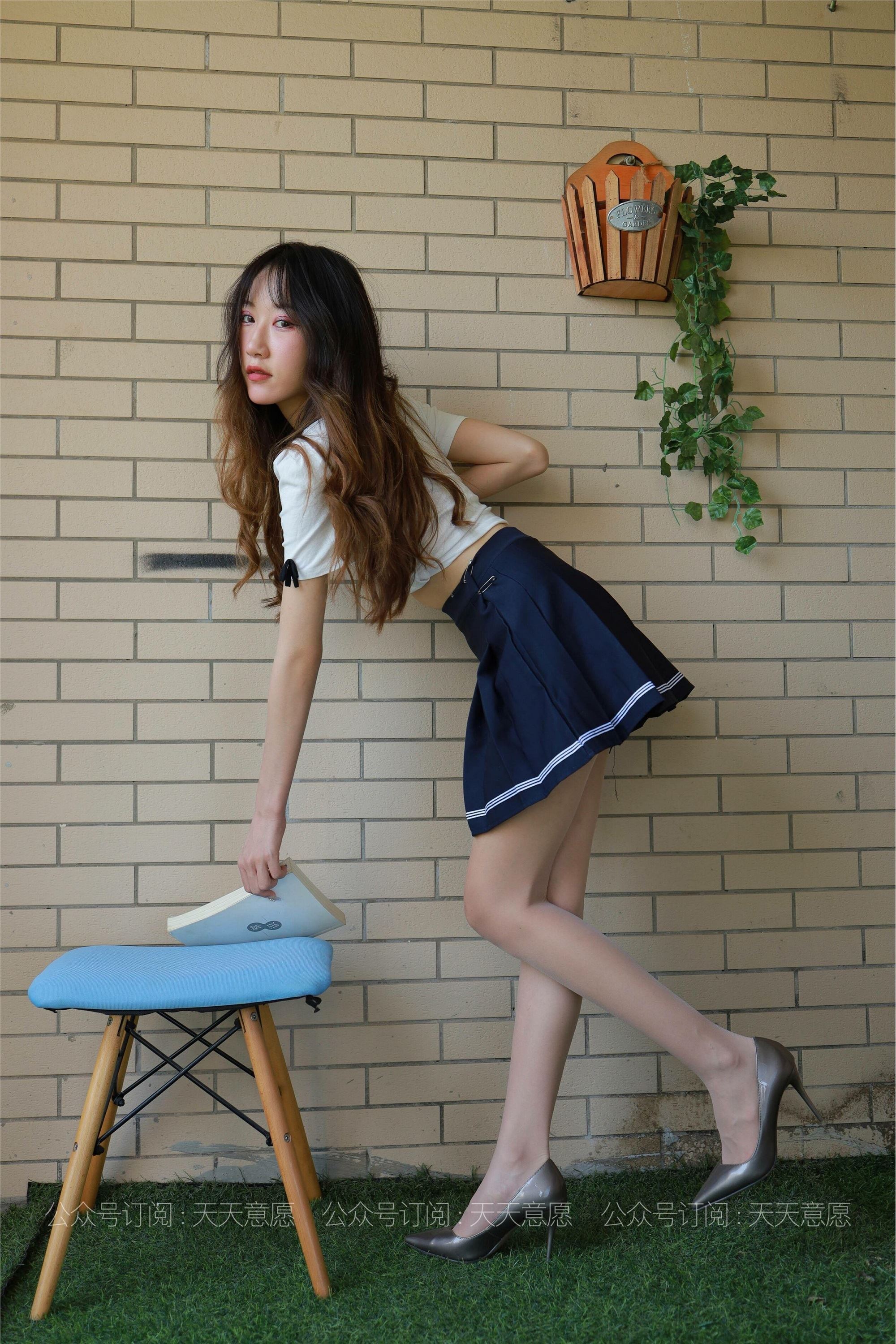 IESS - Model: Yi Yi, Girl with Long Legs